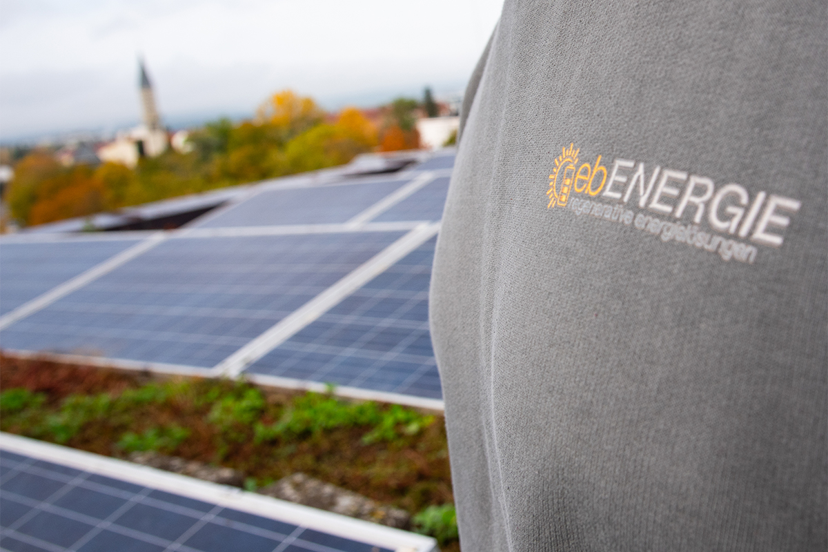 Photovoltaik PV Installtion Solarpanel ebENERGIE